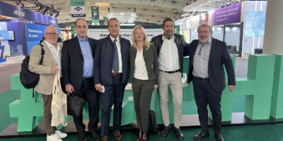 Foto del grupo de empleados presentes en CPhI Worldwide - 24/26 de octubre de 2023